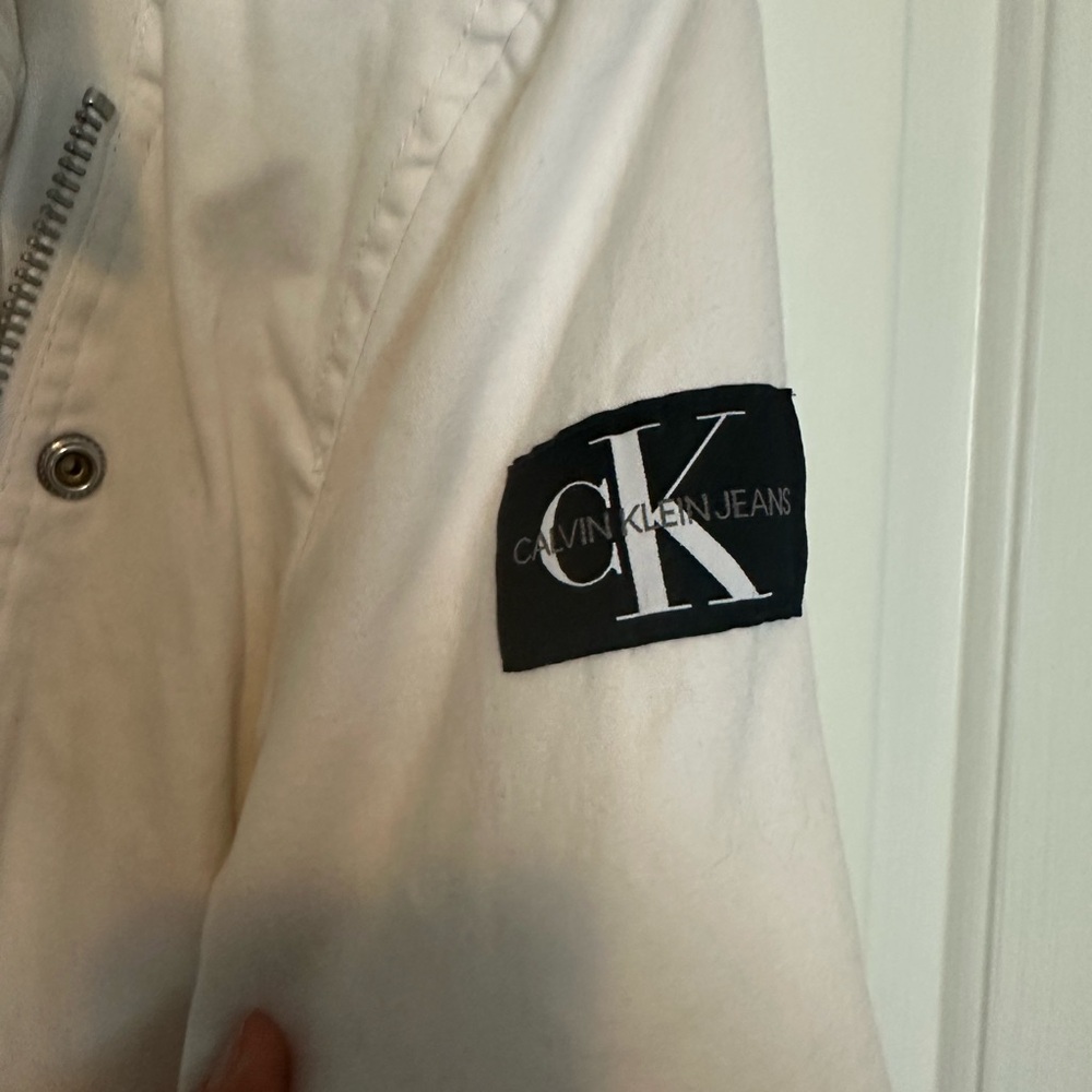 Calvin Klein Jeans Cropped White Moto Jacket, size M - Picture 10 of 13